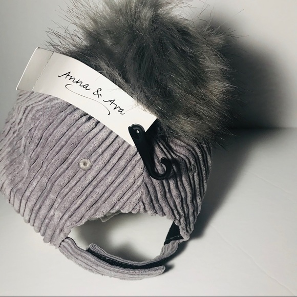 Anna and Ava Gray PomPom Hat - Picture 5 of 8